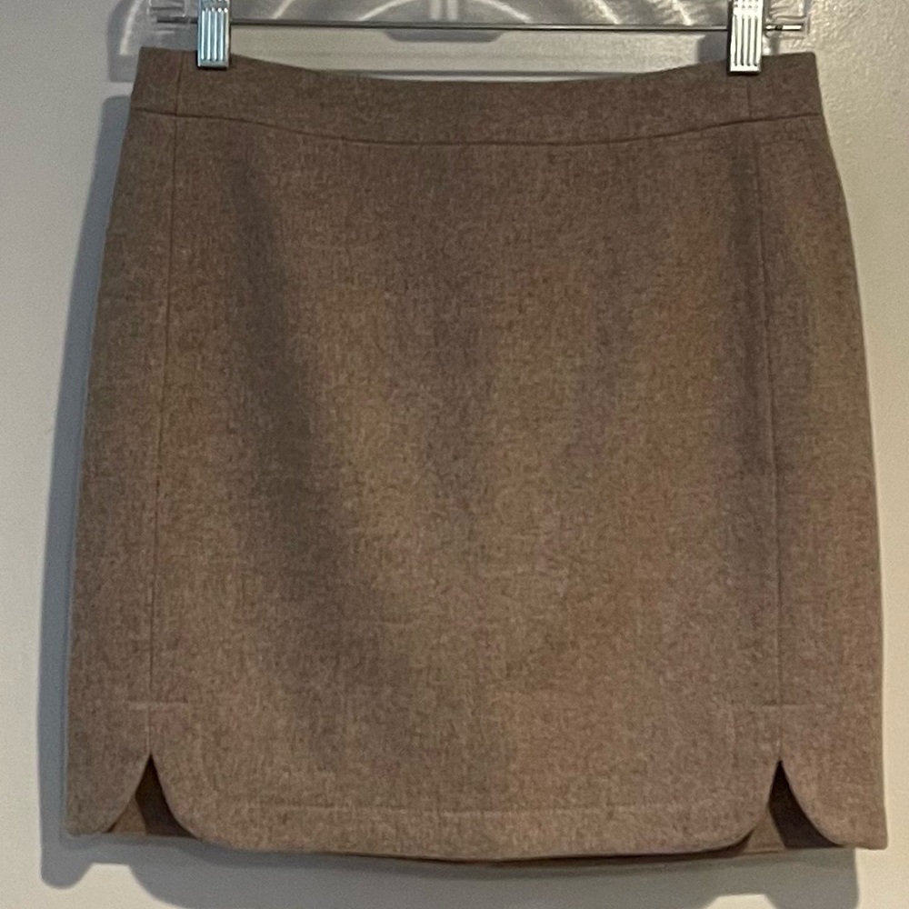 NWT. J. Crew Factory Wool Mini Skirt. Oatmeal Color. Size 0. - Picture 3 of 7